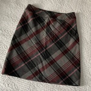 Ann Taylor Plaid Wool A-Line Skirt - Black and Burgundy 8 Petite